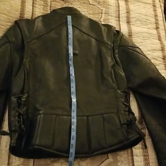 Women's leather motorcycle jacket - Picture 15 of 16